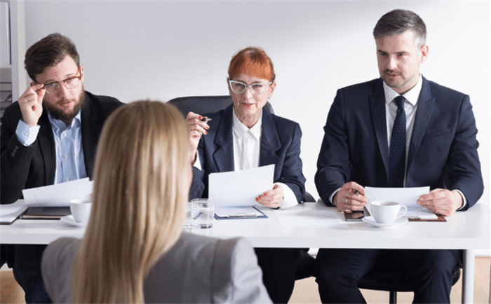 因为|连续帮老板带了2个月早餐，但他没有给饭钱，隔天看到工资条愣了