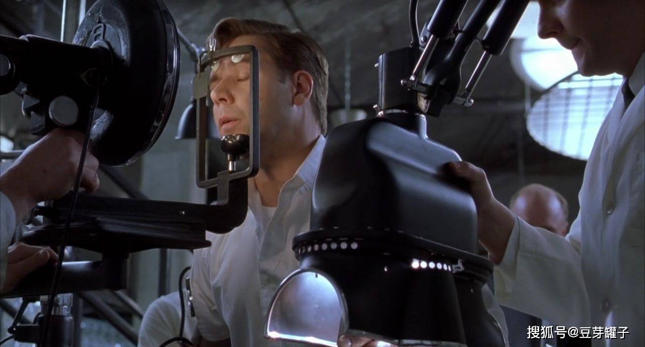 查尔斯|《美丽心灵》:一部内容严肃,却非常经典、成功的高分商业电影