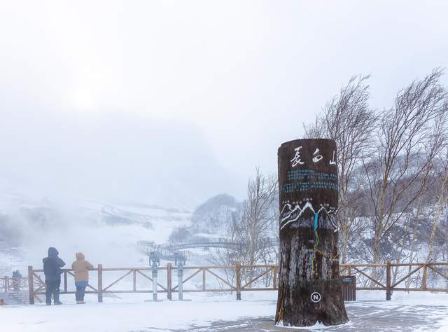 滑雪|冬季游长白山，在北坡怎么玩？滑雪+温泉+漂流+天池旅游全攻略