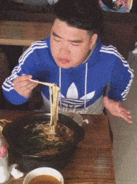 白大褂|“不就是吃个早餐嘛，大哥眼都直了！”得亏是自己来的，哈哈哈哈～