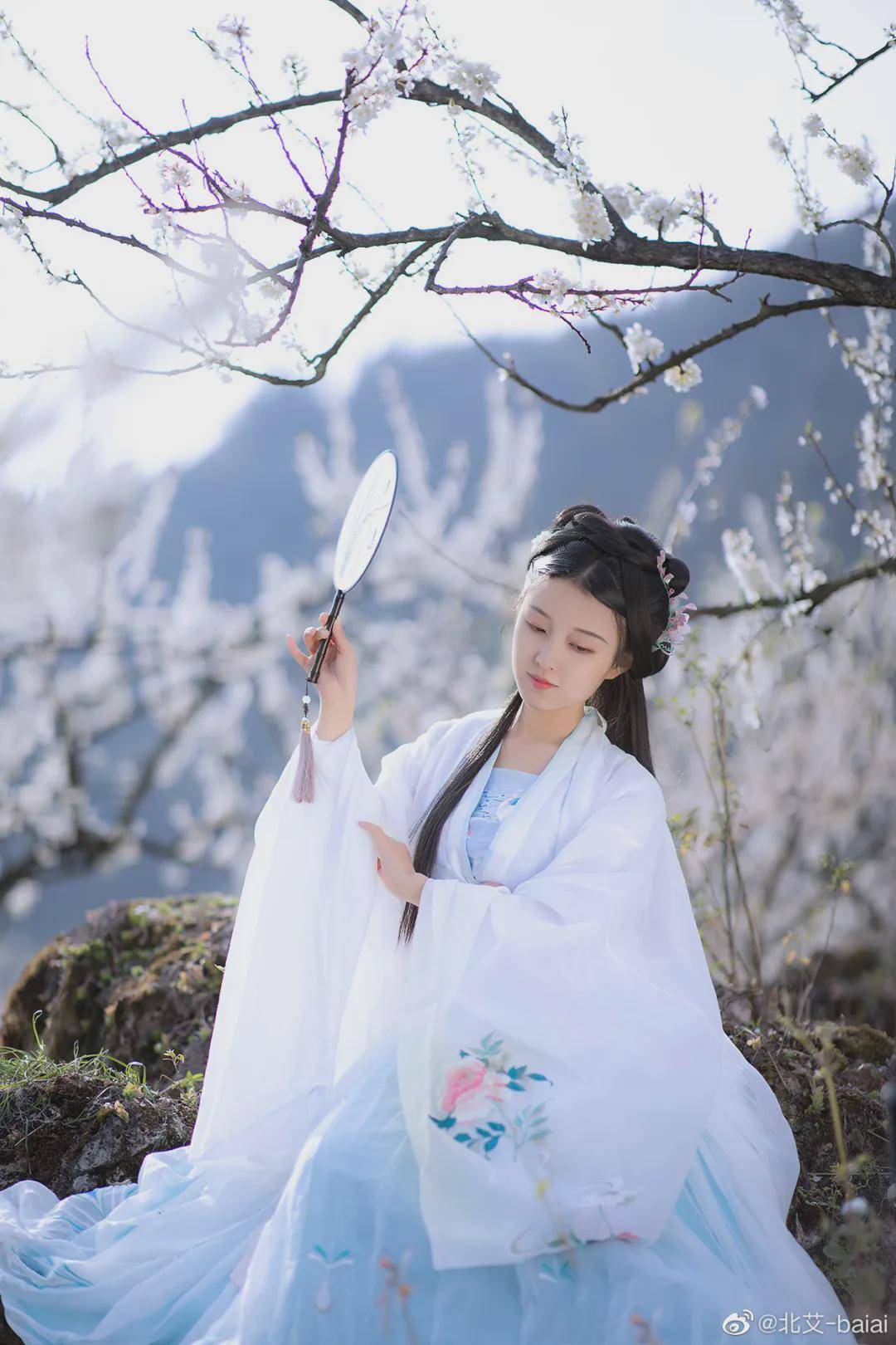 摄影汉服小仙女：繁花似雪，美人如玉