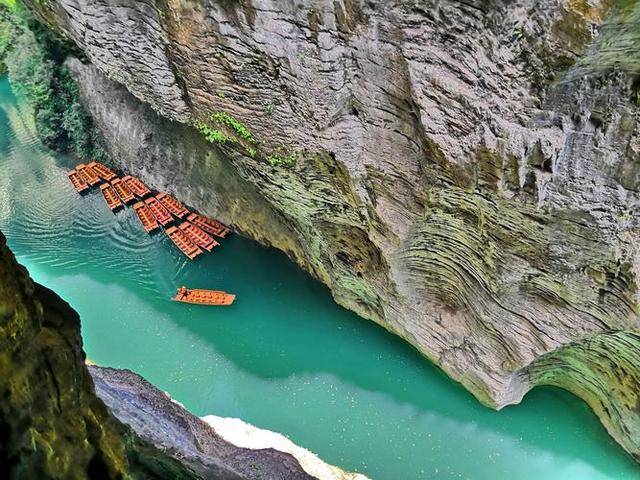 恩施超低调一景点，峡谷幽深水质清澈，有“中国仙本那”之称