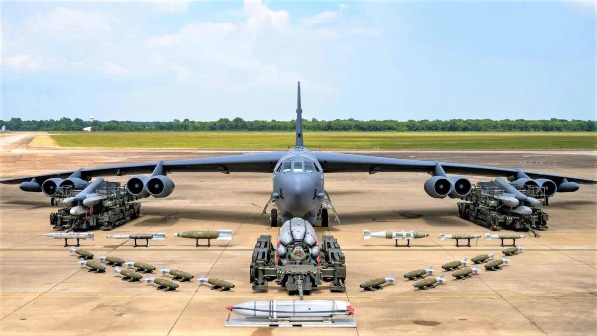 b-52轰炸机升空总是美国要对外发出某种强硬信号的时候.