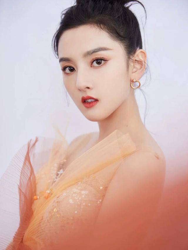 眼睛公认的4种好看眼型，刘亦菲丹凤眼、赵丽颖桃花眼，你是哪种？
