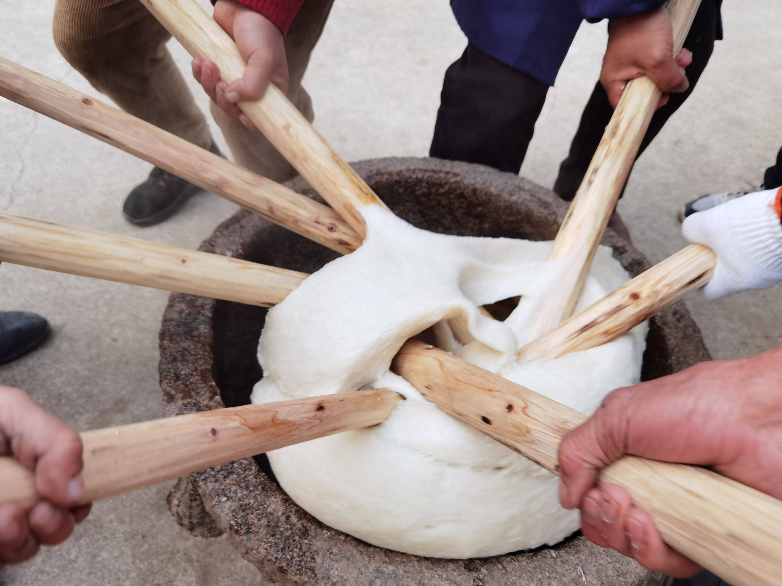 武汉乡村浓浓年味正慢慢溢出来,打糍粑晒豆丝热火朝天_果树林_纯手工