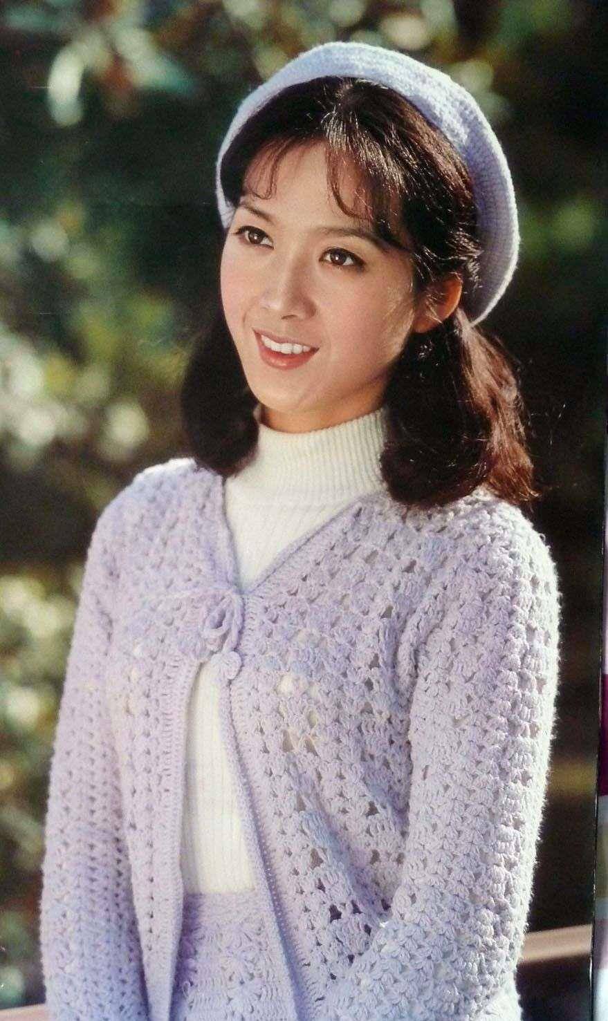 姐妹看了龚雪的淑女造型，突然发现：“再过30年，穿衣也不如她优雅”