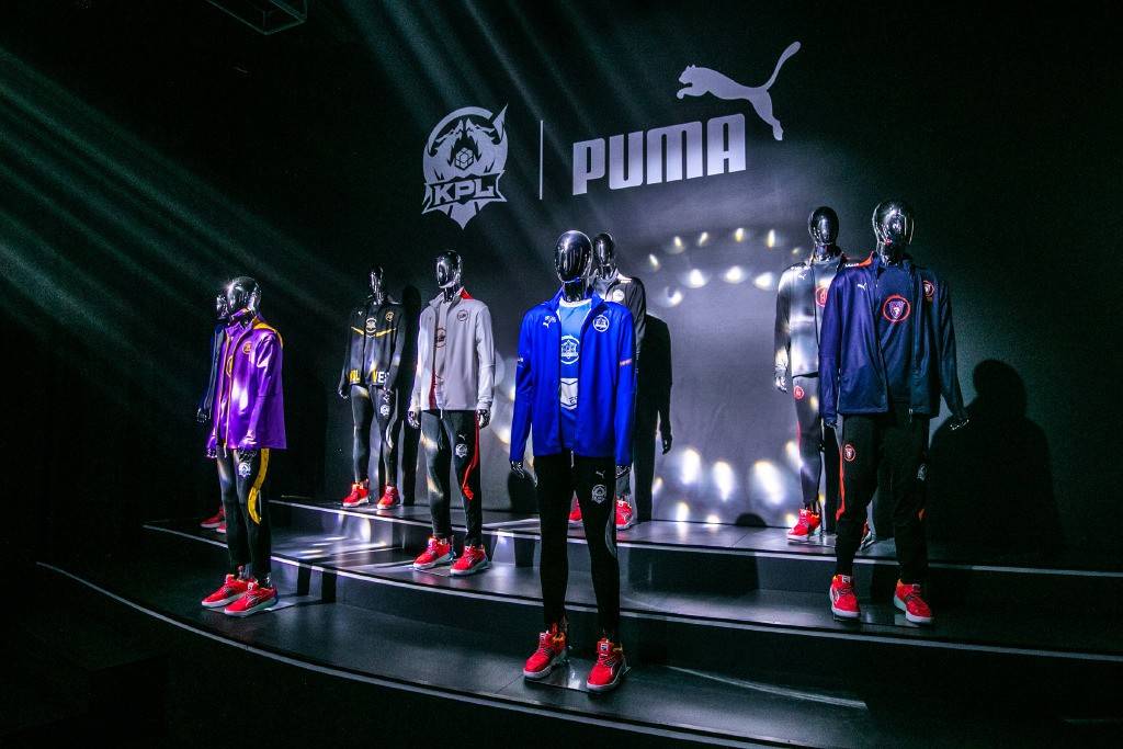 选手|一诺、无畏身穿PUMA 2022年KPL新队服，堪称专业男模