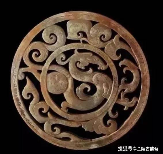 龙凤纹重环古玉佩领略华夏汉玉辉煌
