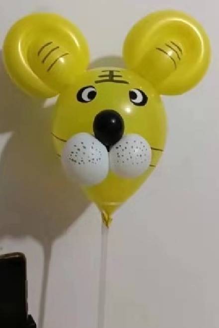 怎么画简单的小气球 69f86acab121474dba588224922f80b5.jpeg
