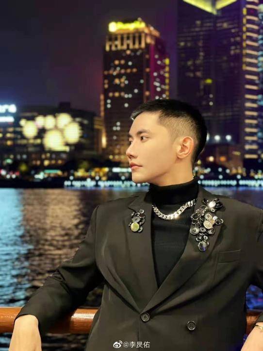 李昃佑踏上央视只是为了离梦想更近一步