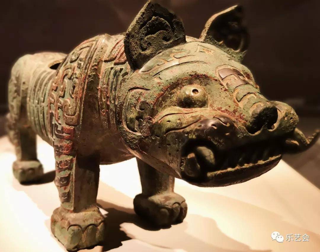 虎年赏虎第一弹:青铜虎专题之乳虎啸谷篇_猛虎_战国_新干县