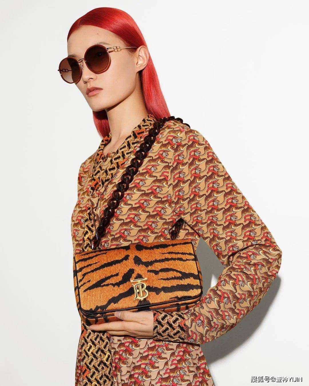 �ݳ�Ʒ����֮��Ļ����޶�PK,˭Ӯ��?