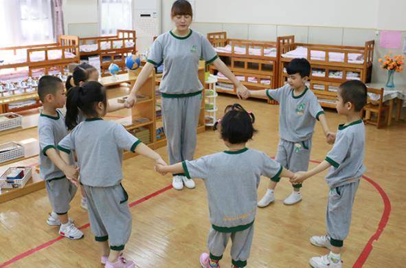 小学老师|公立幼儿园和私立幼儿园的区别，小学老师感受颇深，差别很明显