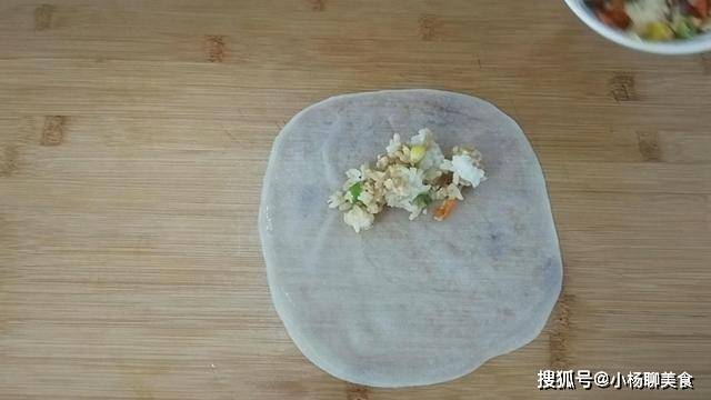 葱花|剩米饭别光炒着吃了，教你新做法，外酥里软，一顿5个都不够吃