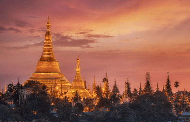 缅甸有座豪气的寺庙，内藏有上千颗宝石，还有释迦牟尼的8根头发