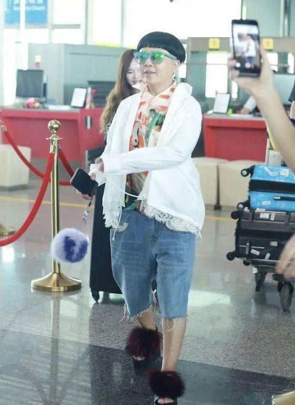 日本时尚老太太穿衣 face90c956684fe8a83d7bed57f8fbb7.jpeg