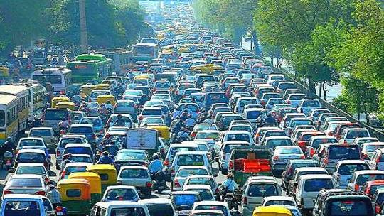 而我认为印度会堵车,主要是因为以下两点.