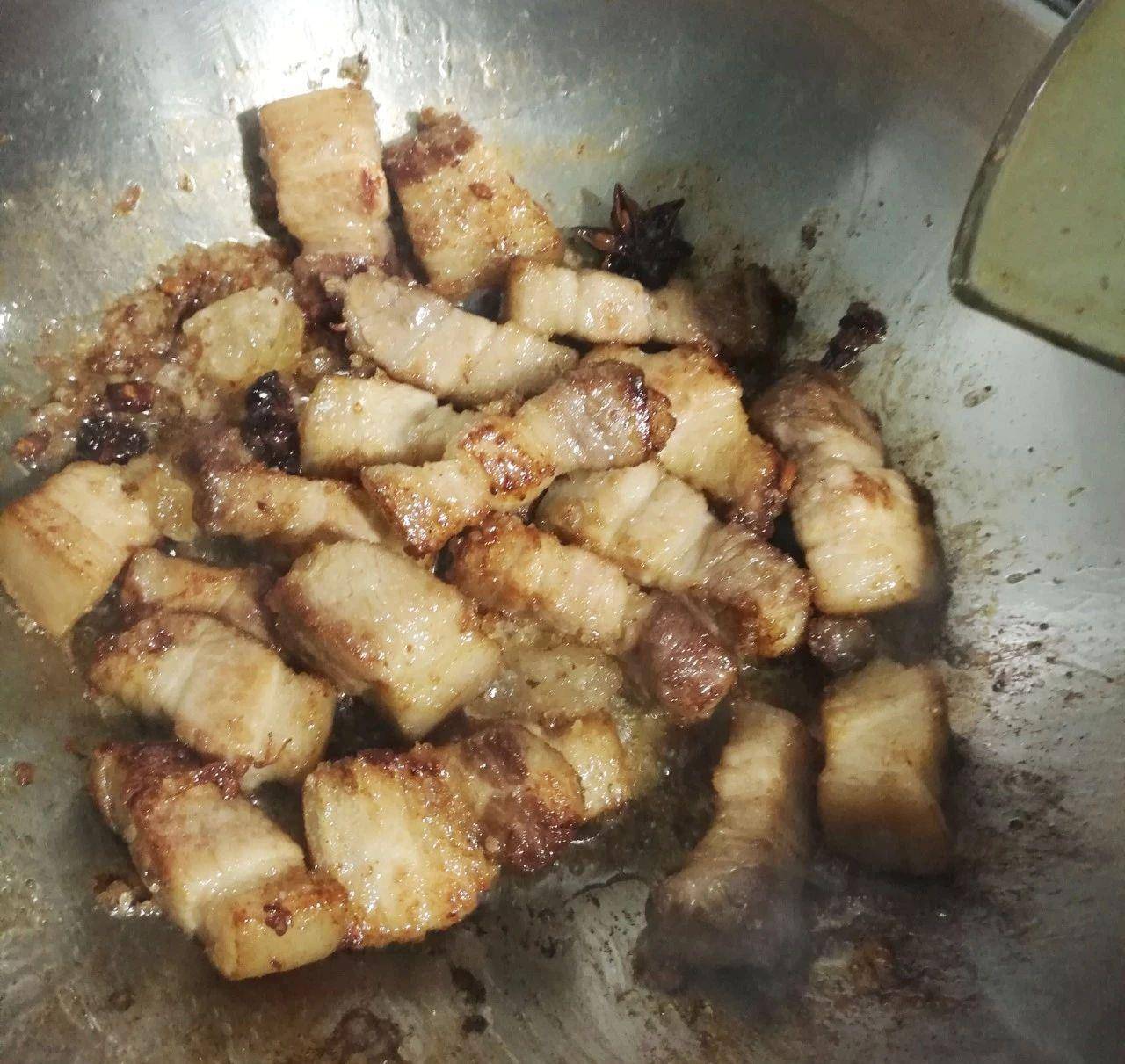 烧肉怎么就起了泡 1e9976083e834f718600751af49dfed1.jpeg