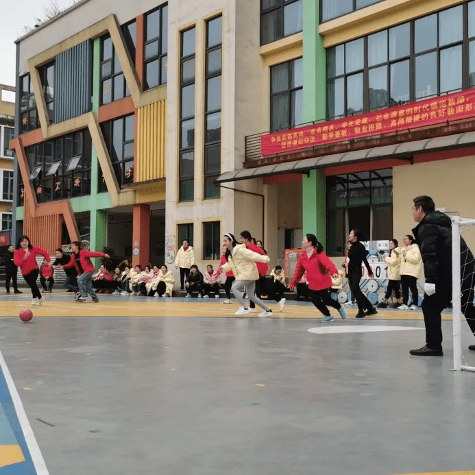 寒假前 东幼教师在忙啥—重庆市江津区东城幼儿园