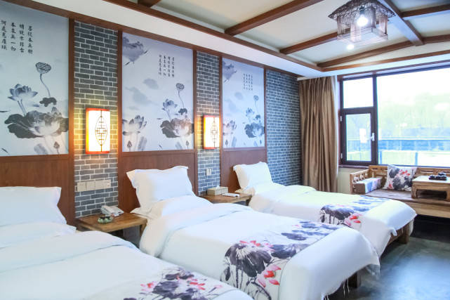 山西酒店拍摄五台山旅行之大白塔的邻居悦龙山庄
