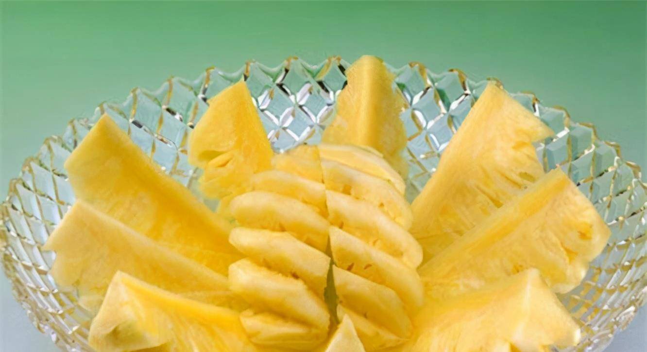 菠萝怎么吃好 b0ca12e296a14d20bf748dd37c99ca08.jpeg
