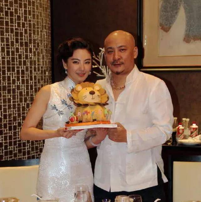 牛掰格拉斯他中国最渣歌手曾睡过5个牛掰女人