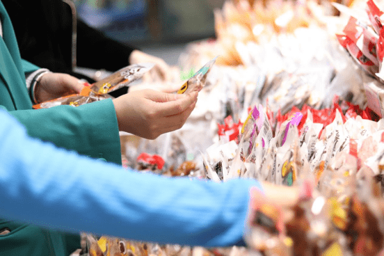 食品|休闲零食特色连锁加盟需要注意什么?相逢客整店输出提供解决方案