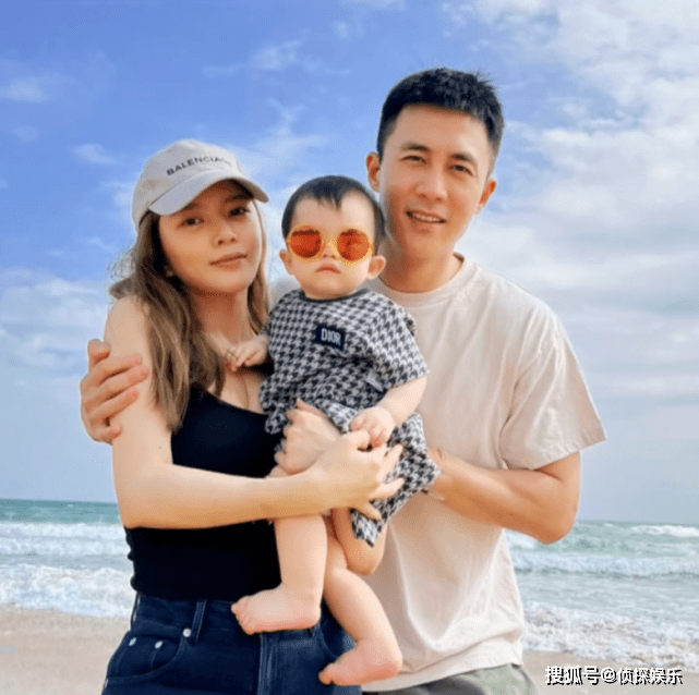 老公 杜淳老婆罕见穿露脐装,产后不足一年瘦出小蛮腰,排骨胸格外抢镜