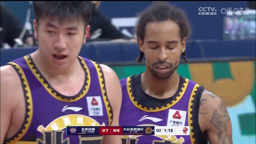 姜伟泽姜宇星联袂爆发廖三宁率队紧咬比分吉林男篮4742北控