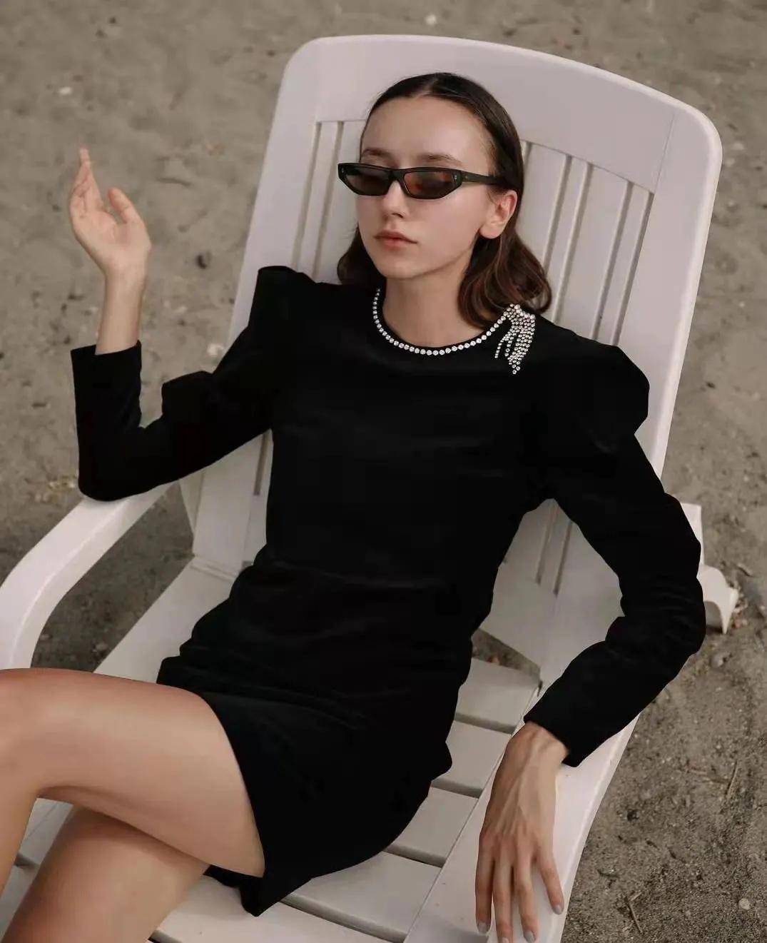 饱和度 春节穿什么｜帮你挑好了这4款裙子，谁穿谁美~