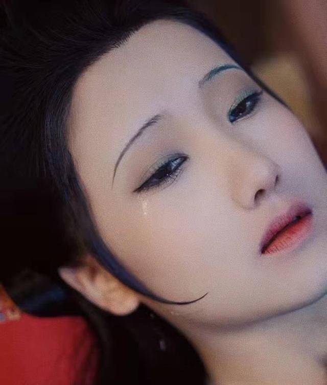 整体网红模仿红楼梦造型神还原！这不是网红，这是传统文化艺术家！