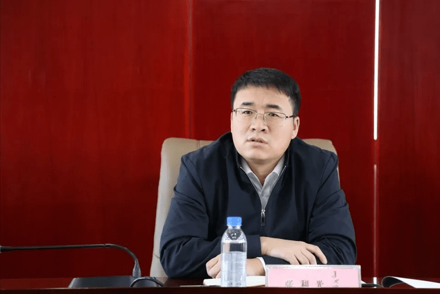 阿巴嘎旗委副书记张利光出席会议并讲话,旗委常委