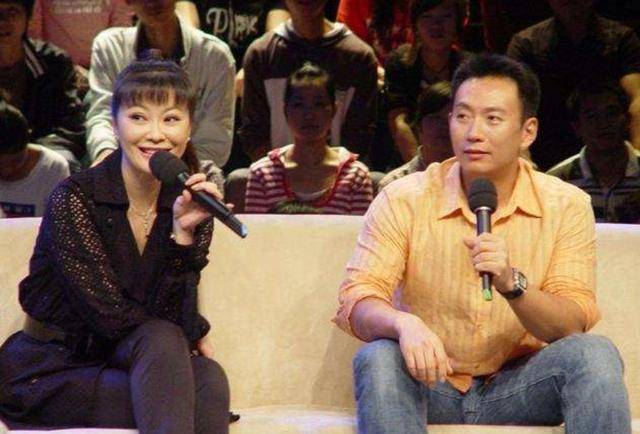 ”被告方律师刘峰摆出三个细节？刘畅老婆