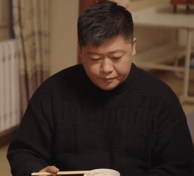 那就是扮演白清明的金鸿鸣.