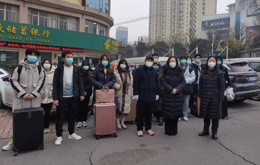 “疫”路回家 有爱相随 | 西安职业技术学院护送学生平安返乡