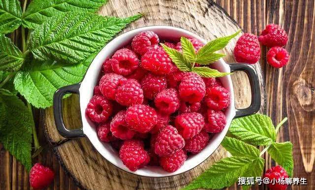 树莓的功效与作用能吃吗 a310d5f42fba4a2282ca5cf7984a77f1.jpeg
