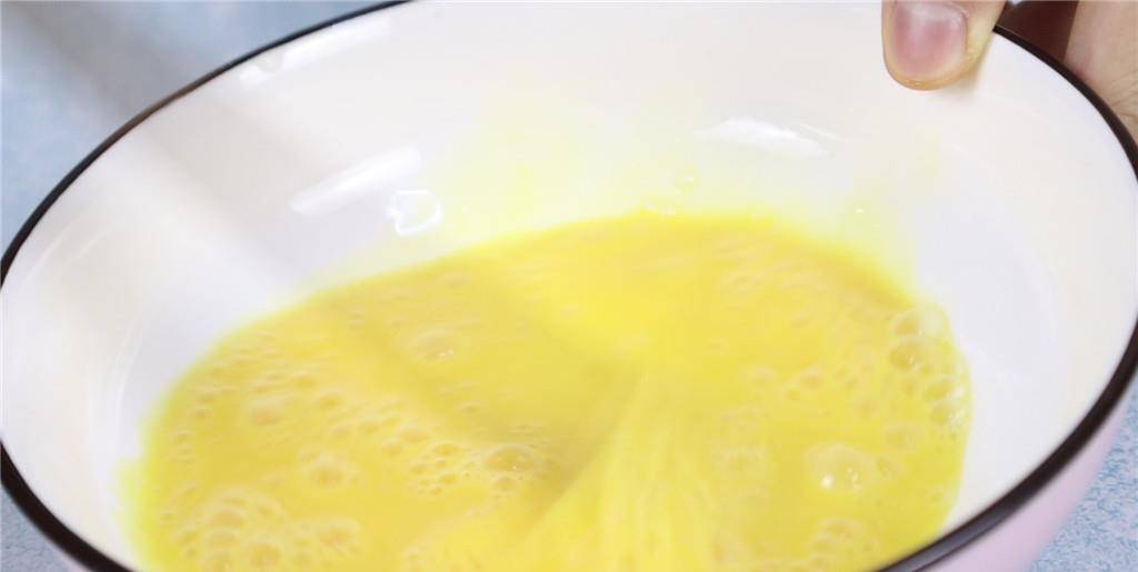 兄弟|早餐中国|夏季快手早餐,小郭的这道水果吐司卷你值得拥有!