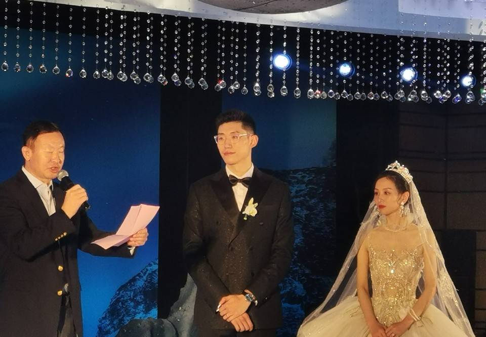 郎才女貌超般配,与妻子相恋三年小两口都很忙_江川_北京男排_联赛