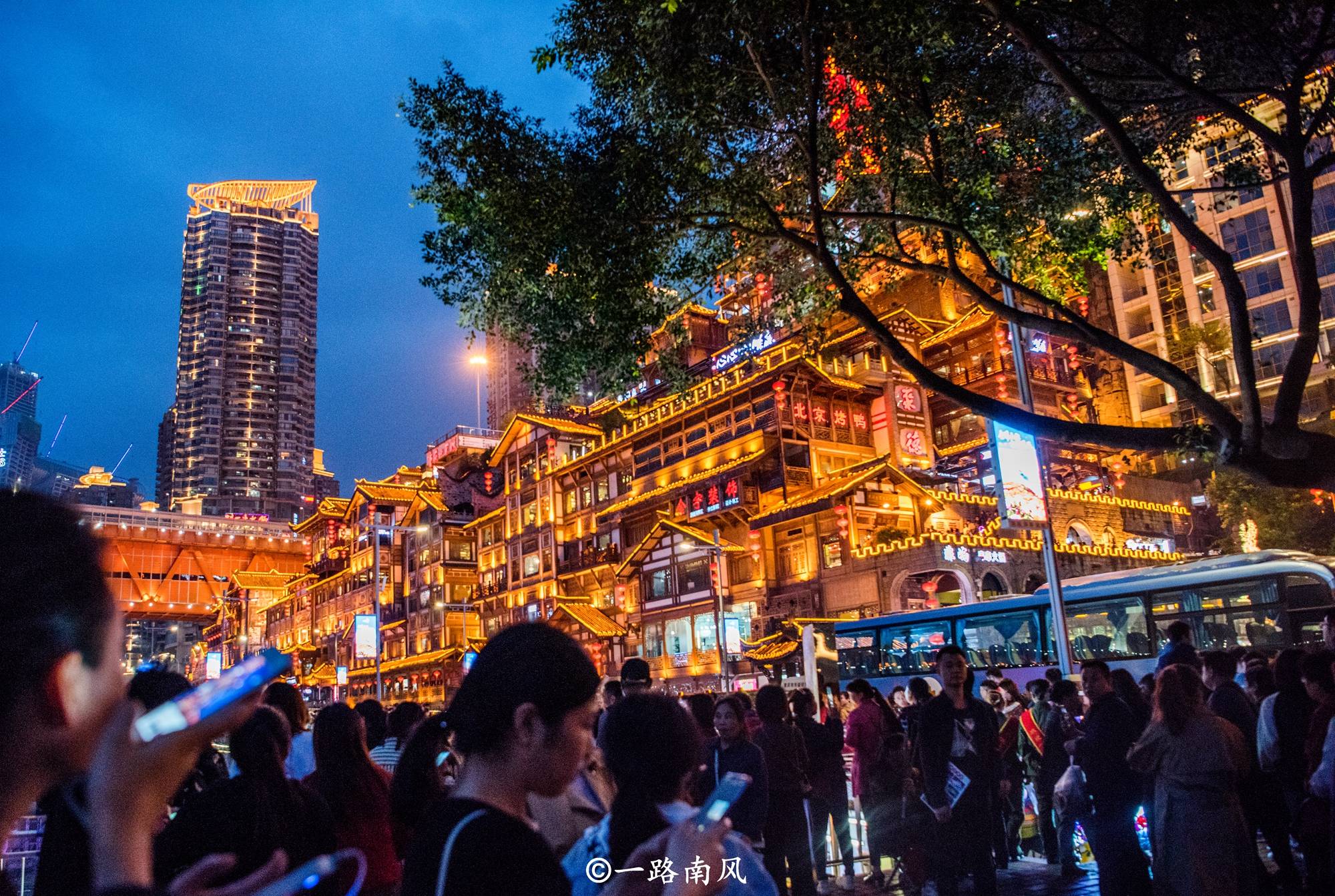 景点|一到春节假期，重庆这些景点就人山人海，旅游热度高涨