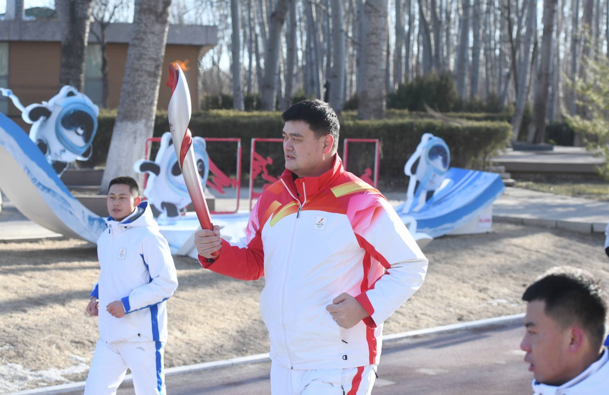 作为前夏季奥运会运动项目运动员,姚明也是北京申办冬奥会形象大使