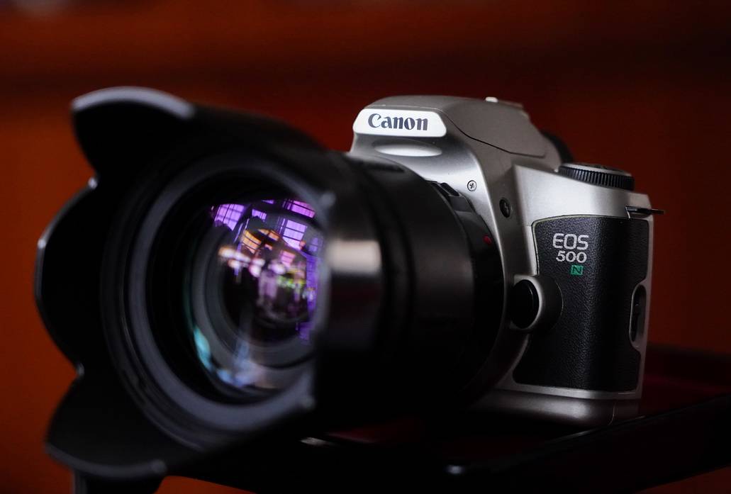 书柜翻出佳能kiss相机：想起双耳锅的故事，还有同日本和尚的交往