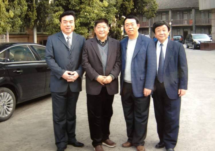 年初三晚上三代王小毛重聚上海观众的回忆杀来了