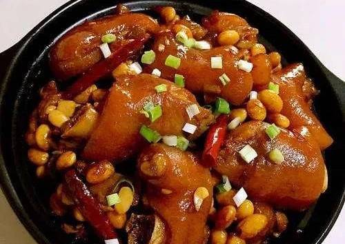 猪脚怎么焖好吃不腻 8467bcc0994147f1ac1ba3c01d33e83c.jpeg