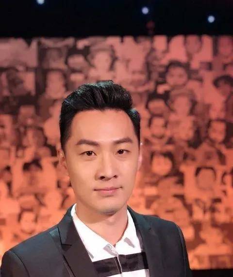 倪萍主持寻亲节目2014 c9c73d454e7b46e0afc46a73b2418c68.jpeg