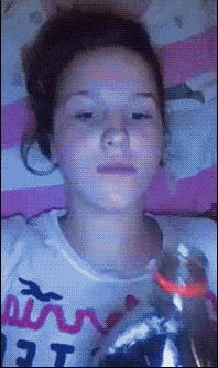 山峰|搞笑GIF段子:这个烟我到底是抽呢还是不抽?