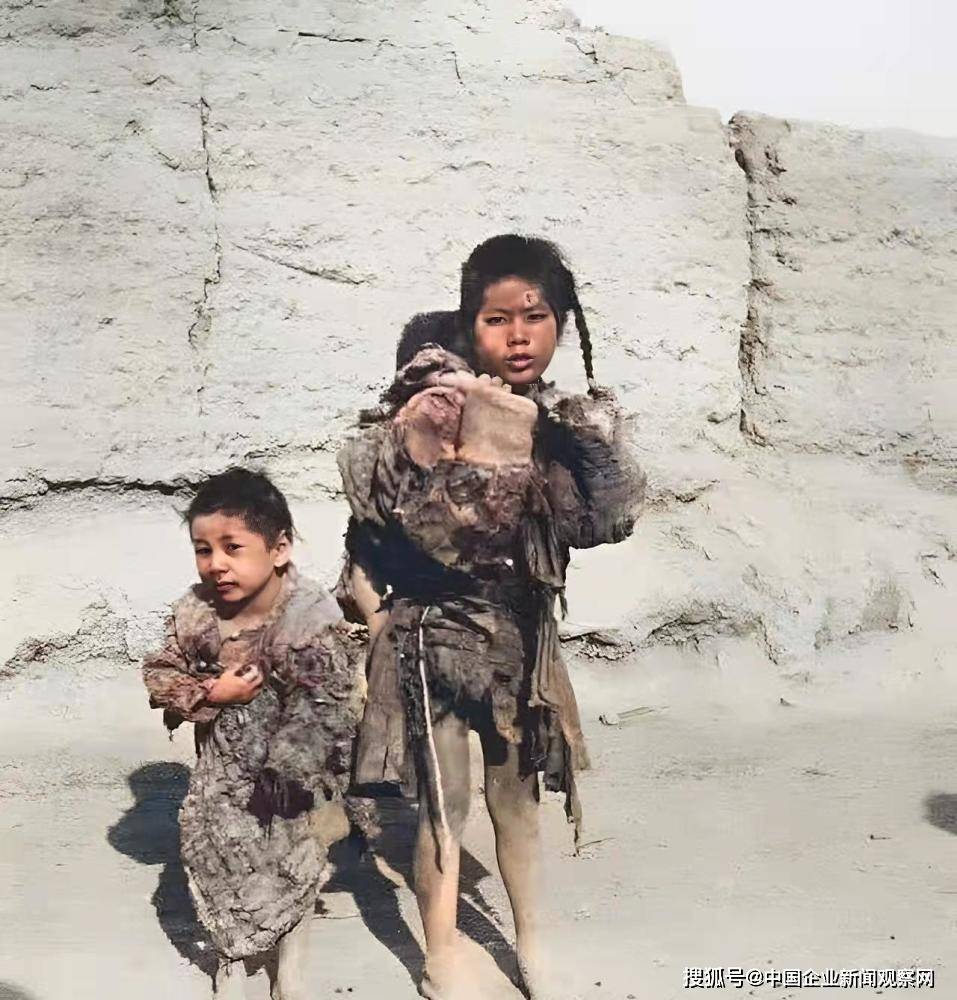 老照片清朝一品大员唐绍仪日本明治天皇被美军拥抱的越南人