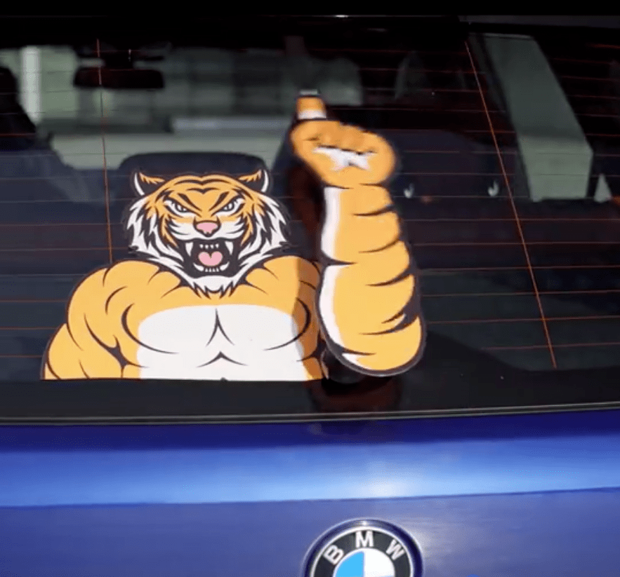 虎年开宝马等于如虎添翼这条短片真会玩