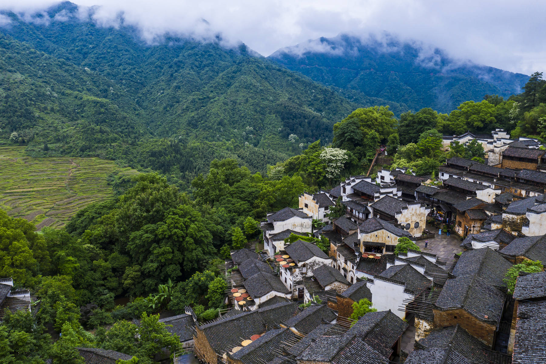 中国|不必去国外！国内最美的12个地方，个个犹如仙境，你去过几个？