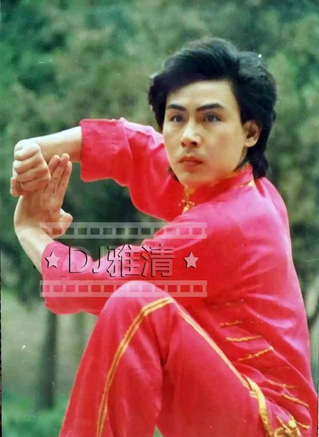 少林寺|80年代武打片男星今昔对比照，昔日19位帅气功夫小子，如今有两位已去世