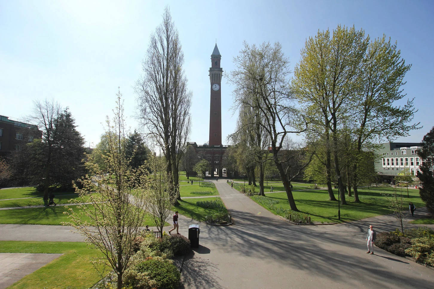 国际化妆品排行榜前十名_英国这些热门专业及院校Top10值得申请!